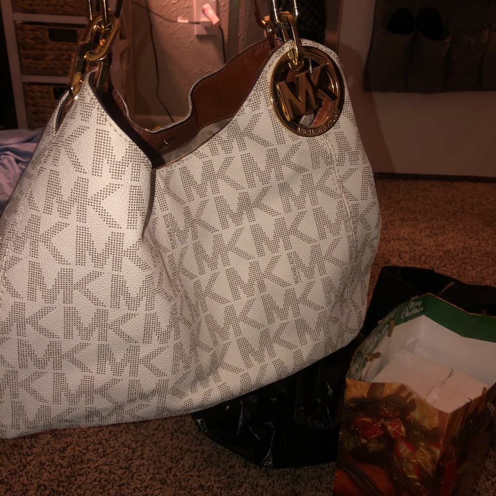 Michael Kors Purses And Wallets - image 2